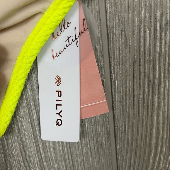 PILYQ Tube Bandeau Bikini‎ Top and Full Bikini Bottom in Pineapple Reef Terry L - Picture 15 of 16